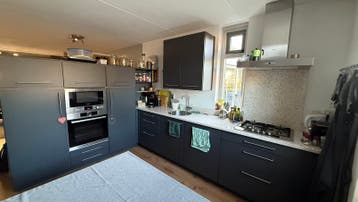 Hoek keuken mat antraciet