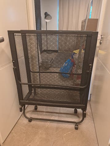 GRATIS Opvouwbaar logeerbed / bedframe met wieltjes