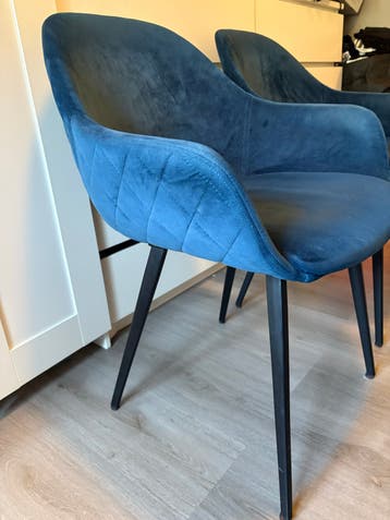 Blauwe velvet eetkamerstoelen - Kalvijn stijl