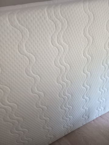 GRATIS 2 eenpersoons matrassen 200x80cm