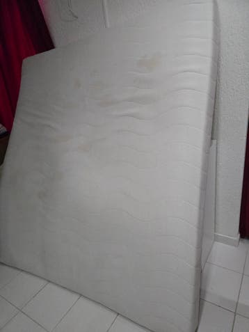 Gratis matras 180 x 200 cm