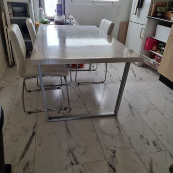 Eettafel maat 160x90 zonder stoelen!!
Gratis  metalen poten