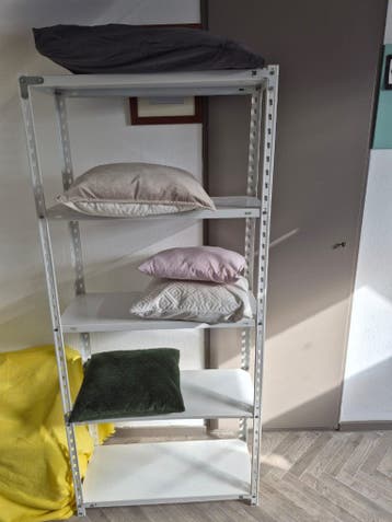 Metalen stellingkast gratis