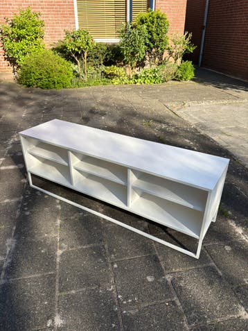 Tv meubel gratis