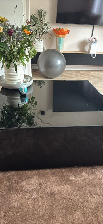 Gratis salontafel 100x100x45 met kleine beschadigingen