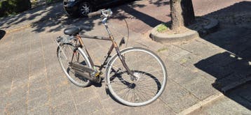 Opknapper stationsfiets gratis op te halen.