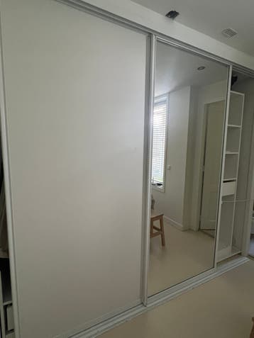 Hasvik schuifdeuren 1 x spiegel 2 x schuifdeur