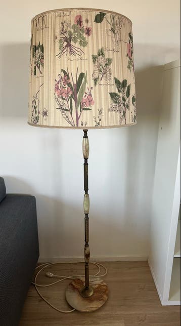 Vintage staande lamp met bloemenprint kap