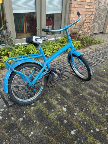 Gratis af te halen: Blauwe kinderfiets (Cortina)
