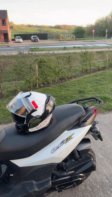 LS2 systeemhelm - Wit met rood accent teruil!!