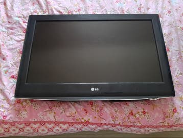 LG 32 inch TV - Ideaal voor slaapkamer of studentenkamer