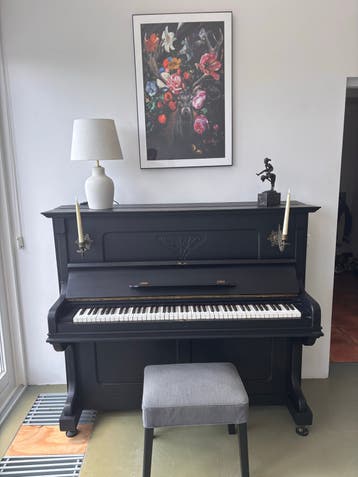 Zwarte piano - gratis op te halen
