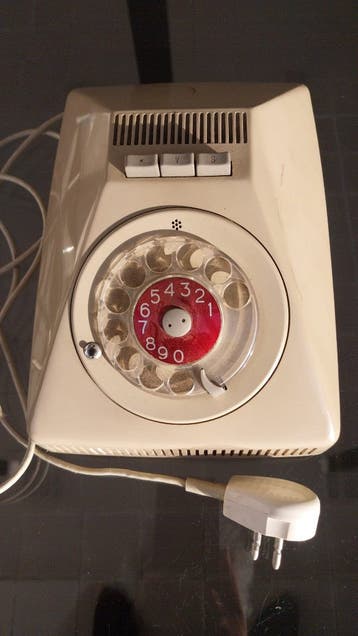 2 telefoons en 2 telefoonverlengsnoer kabelhapsels 4-pins