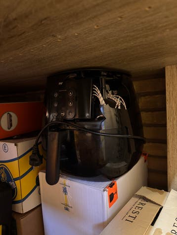 Gratis Philips Airfryer - Werkt, maar beschadigd en vies