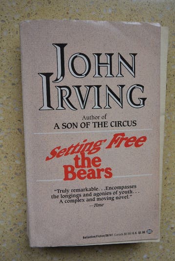 Setting free the Bears John Irving Engels Roman Gratis