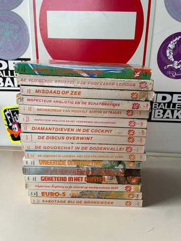 Grote stapel jeugdboeken - Diverse titels