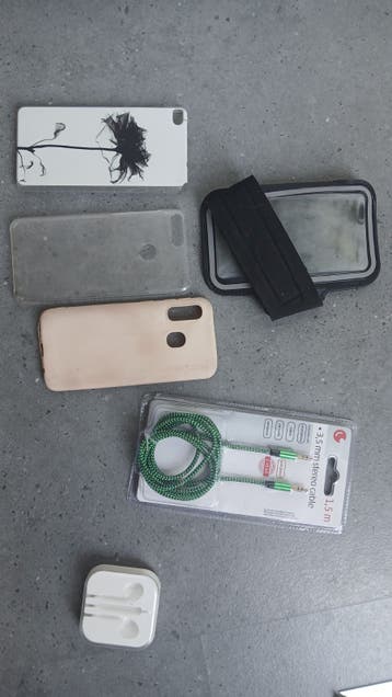 Gratis telefoonhoesjes, telefoonkabel, telefoonhouder