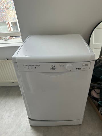 Indesit Vrijstaande Vaatwasser - Wit