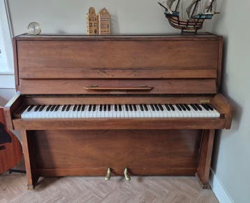 Oude Krause piano