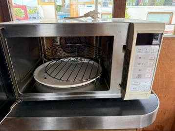 Sharp Combimagnetron - Grill & Hete Lucht
