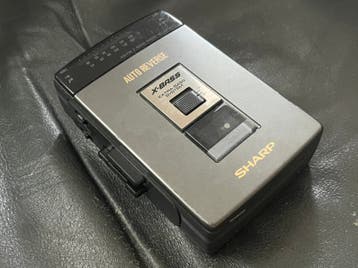 Sharp Walkman met Radio model JC-510H(GY)  -  gratis