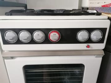 Gasfornuis met oven - GRATIS ophalen