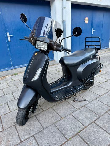 GEVRAAGD Klus scooters schade scooters defecte scooters