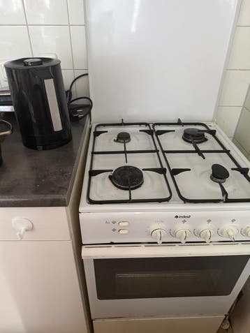 Indesit Vrijstaand Gasfornuis met Oven - Wit