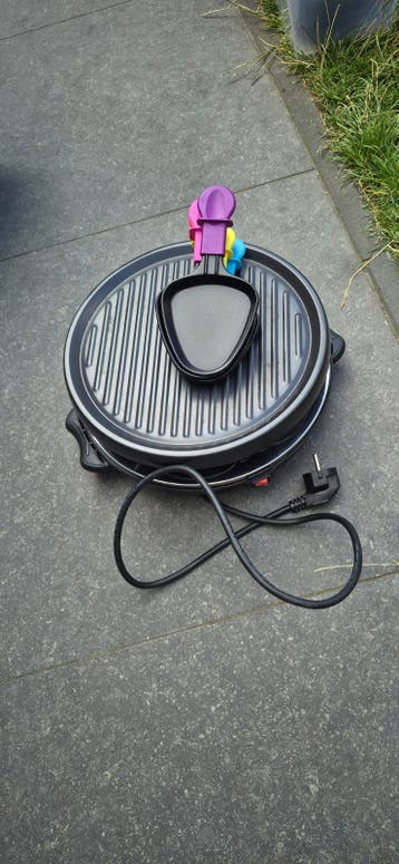 Raclette grill met 6 pannetjes en spatels