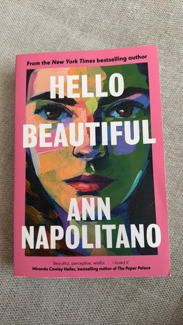 Boek - Hello Beautiful