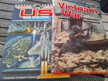 Boeken: The US War Machine & The History of the Vietnam War