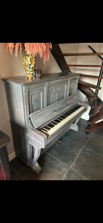 Unieke vintage piano - grijs geverfd