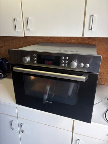 Oven te koop, alleen start knop is kapot.