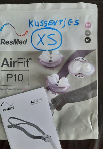 ResMed AirFit P10 neuskussensysteem voor haar, maatXS