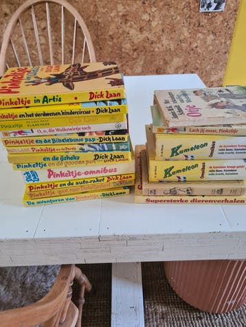 Stapel (vintage) kinderboeken