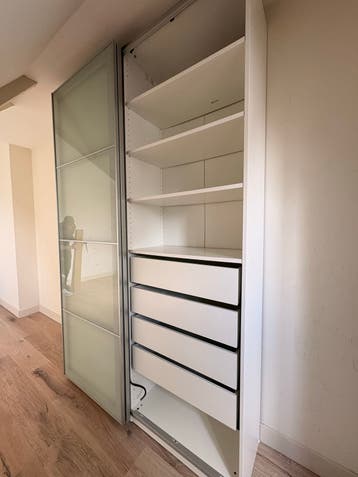 2 Kasten gratis af te halen wegens verhuizing