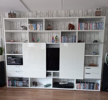 GRATIS af te halen Mooie wandkast , 291,5 cm breed