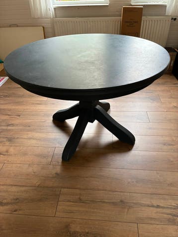 Ronde tafel om op te knappen,  GRATIS!
