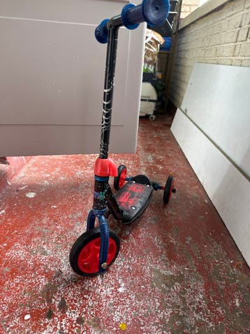 Gebruikte Spider-Man step voor kinderen