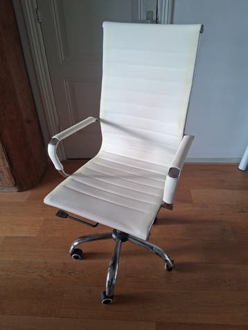 Witte bureaustoel