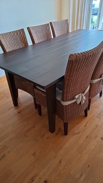 6 eetkamerstoelen / moet weg! vandaag en morgen gratis!
