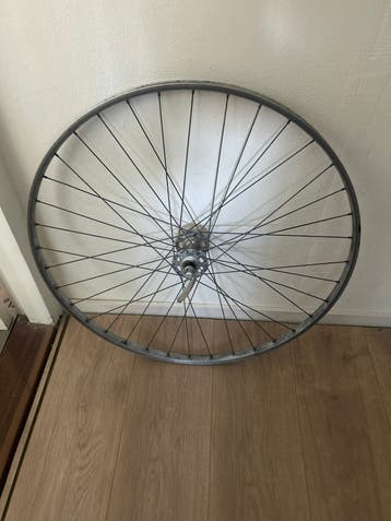 Racefiets wiel 700c - oud ijzer
