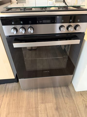 Grijze oven (moet zo snel mogelijk weg)