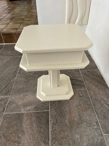 Space age / art deco stijl tafeltje van hout