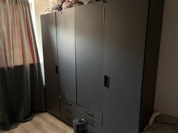 gratis grote kleren kast