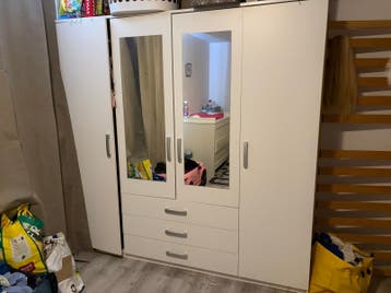 gratis op te halen grote kast nergens kapot