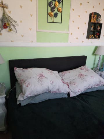 Zwarte boxspring