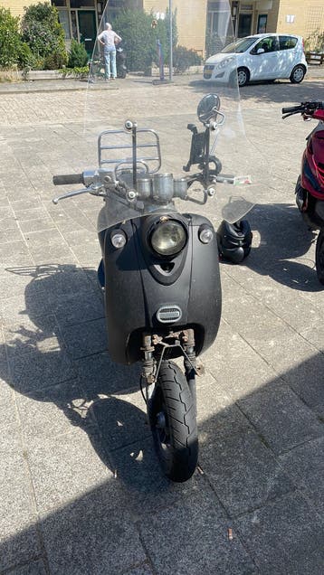 Agm scooter gratis warmloper