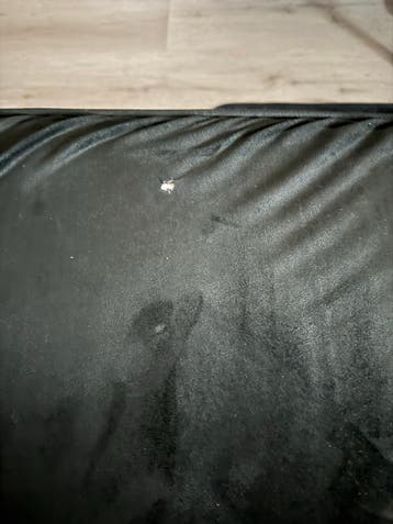 Zwarte hoekbank met chaise longue gratis af te halen! Zsm