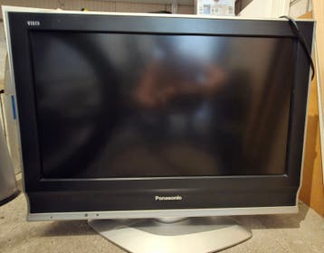 Panasonic TX-26LX70F LCD TV - 26 inch